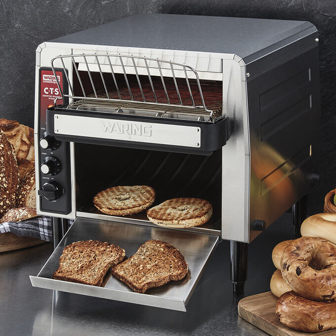 Conveyor toaster with toast inside | Waring