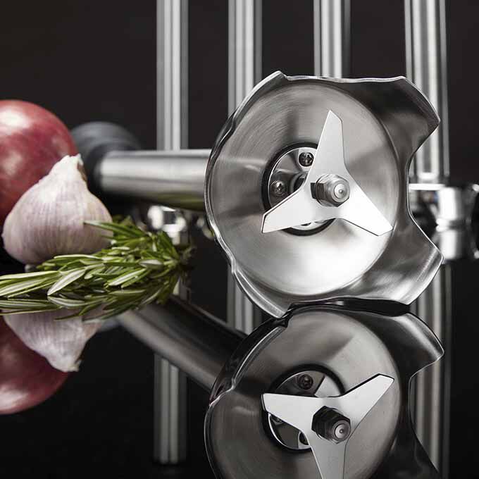 Handle on immersion blender